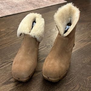 UGG Chestnut Thebes Ankle Boot Size 9